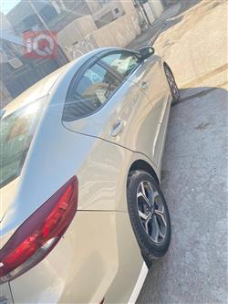 هیوندای ئەلەنترا